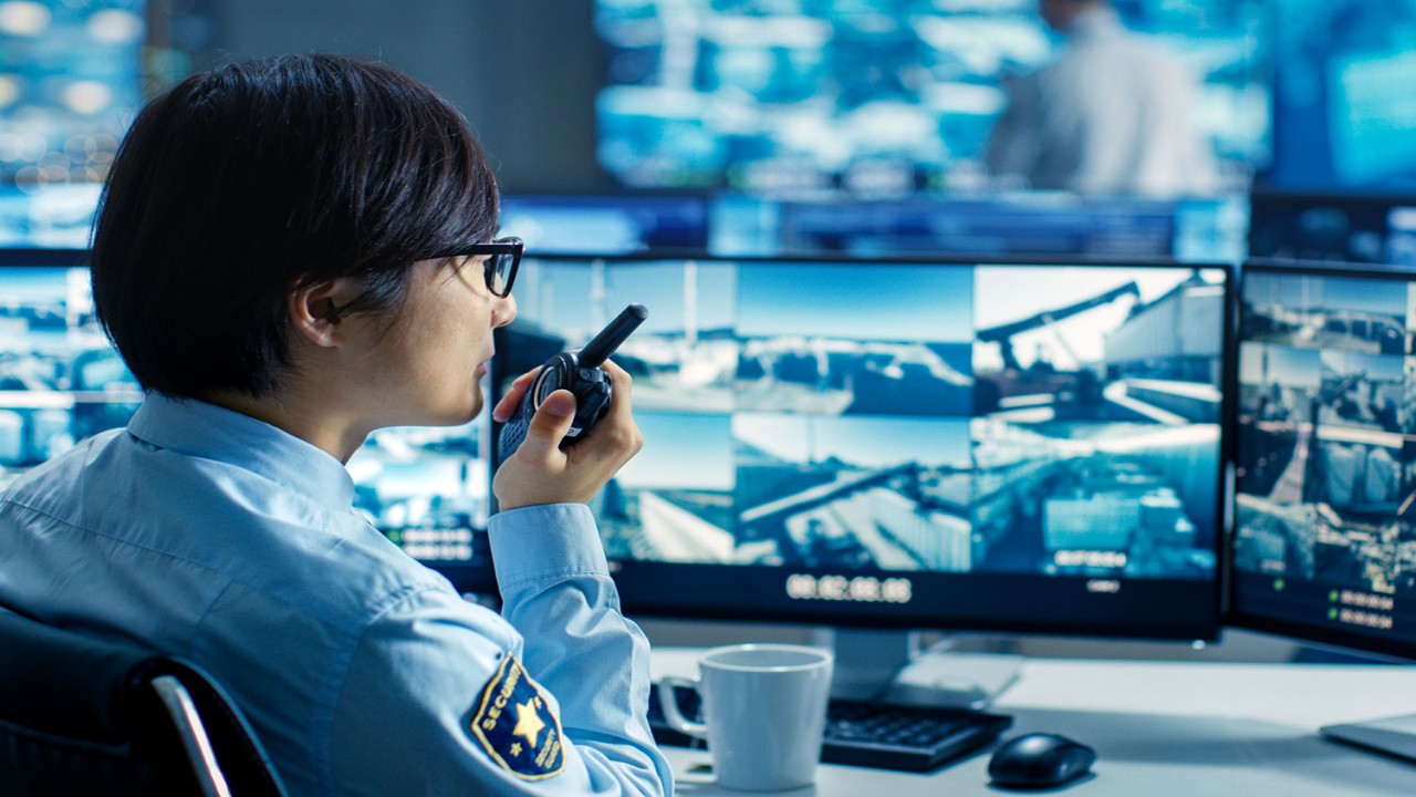 ¿Cuánto almacenamiento necesito para realizar copias de seguridad de mis grabaciones de videovigilancia?